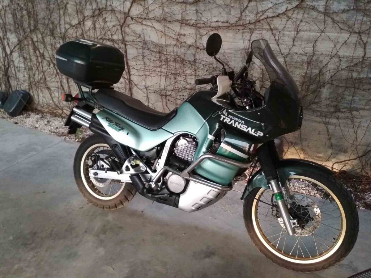 El día de la compra de mi TRANSALP española en marzo de 2019