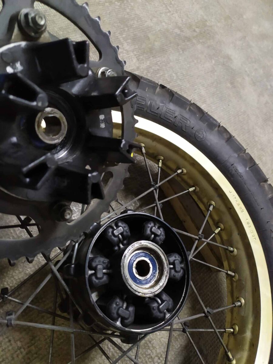 terminado. la rueda está lista para ser remontada